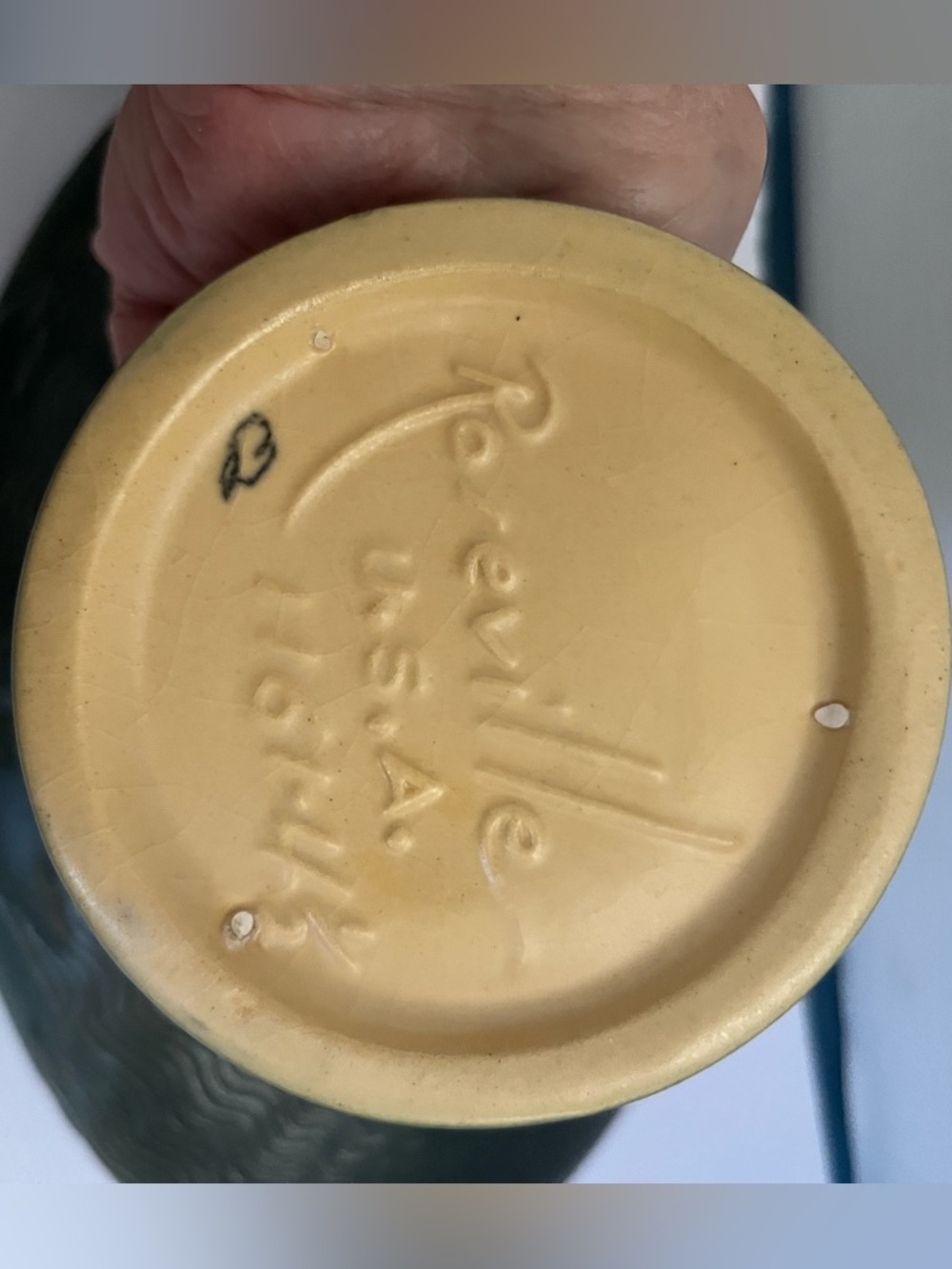 Green Roseville purple freesia Pottery Bowl with 2 matching candlesticks - Picture 10 of 10